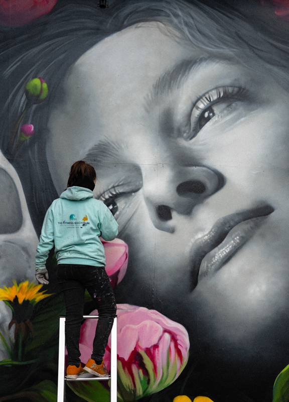 Street art by Zabou in London called Alive